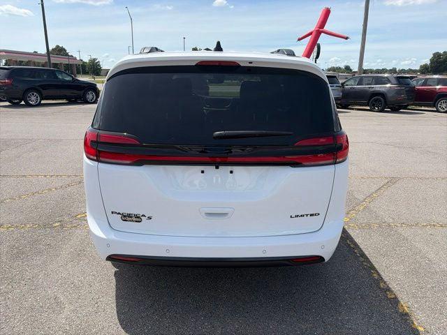 2027 Chrysler Pacifica Limited