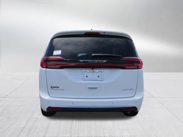 2027 Chrysler Pacifica PACIFICA LIMITED