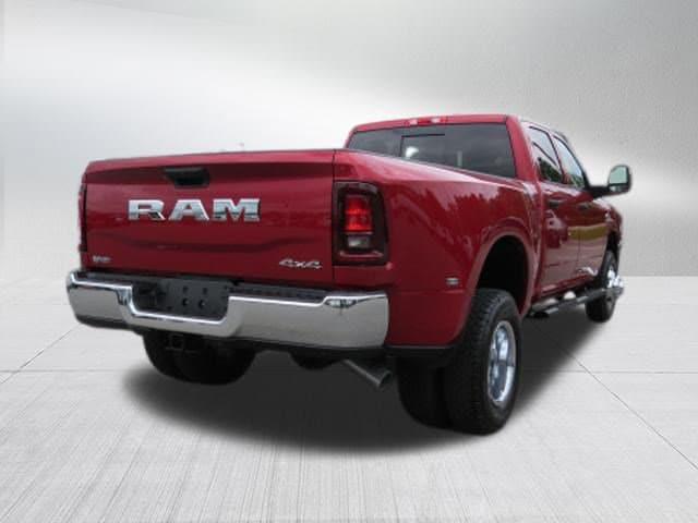 2026 RAM Ram 3500 RAM 3500 TRADESMAN CREW CAB 4X4 8 BOX
