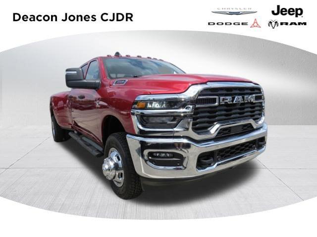 2026 RAM Ram 3500 RAM 3500 TRADESMAN CREW CAB 4X4 8 BOX