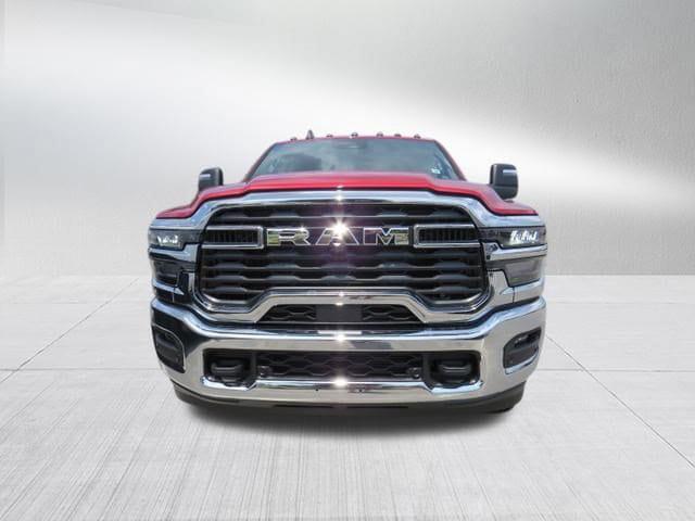 2026 RAM Ram 3500 RAM 3500 TRADESMAN CREW CAB 4X4 8 BOX