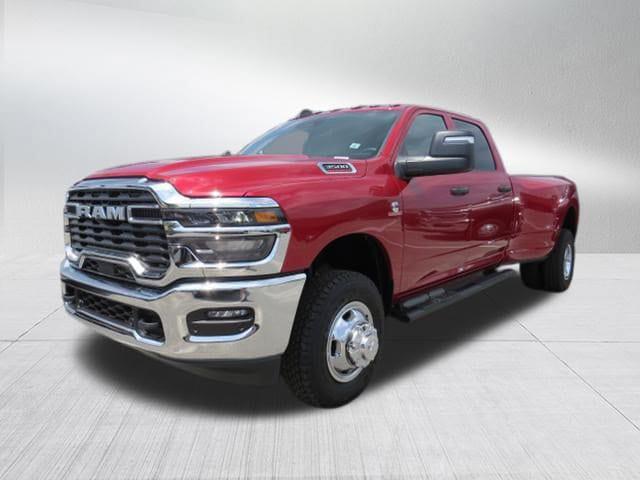 2026 RAM Ram 3500 RAM 3500 TRADESMAN CREW CAB 4X4 8 BOX