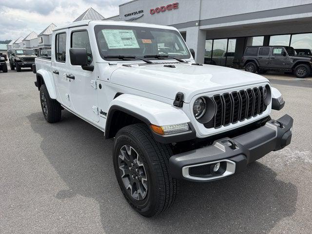 2026 Jeep Gladiator GLADIATOR SAHARA 4X4