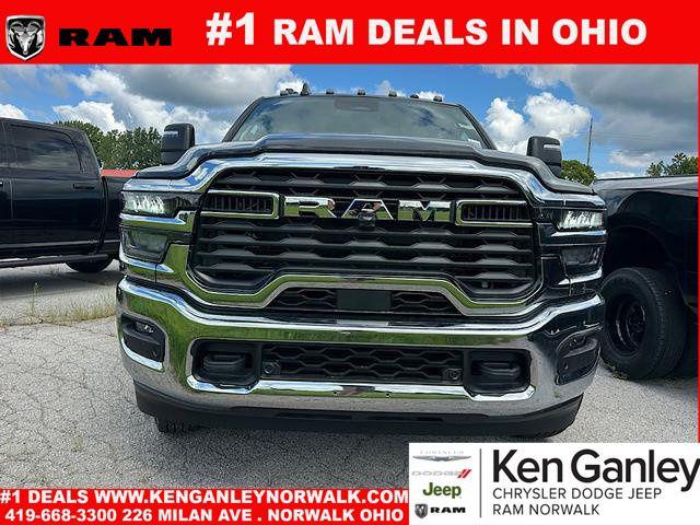 2026 RAM Ram 3500 RAM 3500 TRADESMAN CREW CAB 4X4 8 BOX