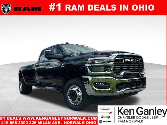 2026 RAM Ram 3500 RAM 3500 TRADESMAN CREW CAB 4X4 8 BOX