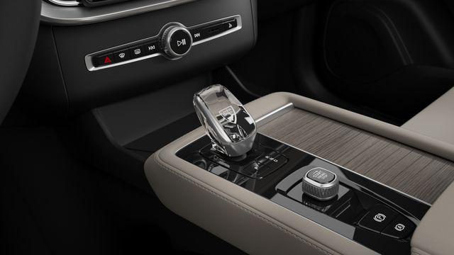 2026 Volvo XC90 Plus, B6 AWD Gas (mild hybrid), Gasoline, Bright, 7 Seats