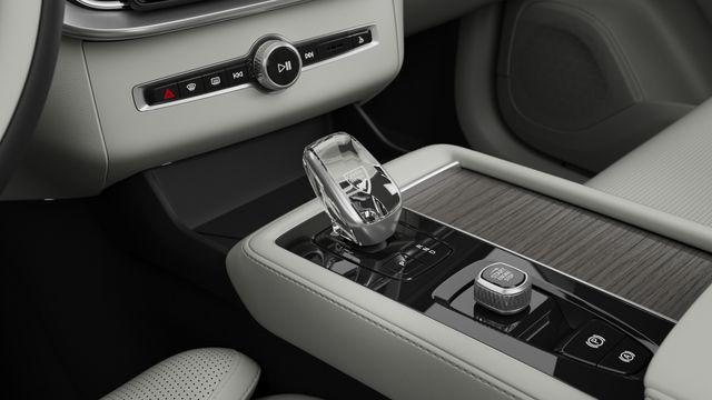 2026 Volvo XC90 Ultra, B6 AWD Gas (mild hybrid), Gasoline, Bright, 7 Seats