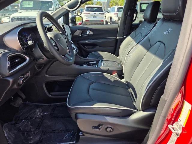 2027 Chrysler Pacifica PACIFICA LIMITED