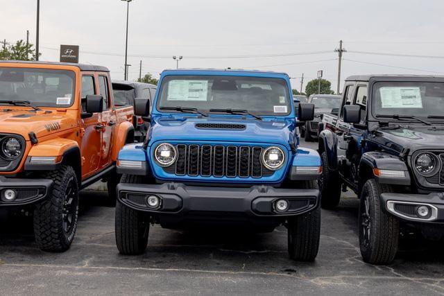 2026 Jeep Gladiator GLADIATOR SPORT S 4X4