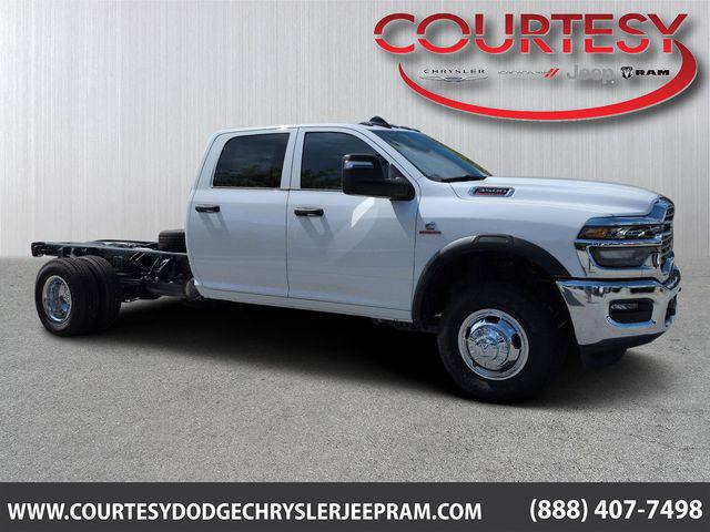 2026 RAM 3500 Chassis RAM 3500 TRADESMAN CREW CAB CHASSIS 4X4 60 CA