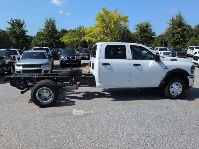 2026 RAM 3500 Chassis RAM 3500 TRADESMAN CREW CAB CHASSIS 4X4 60 CA