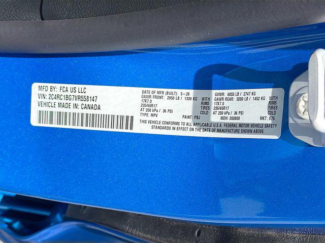 2027 Chrysler Pacifica Select