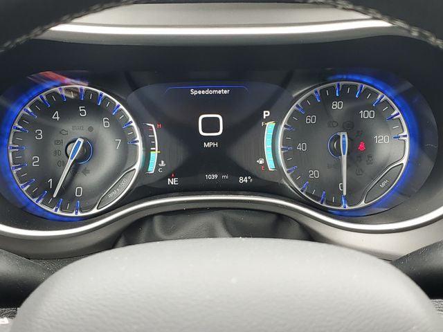 2027 Chrysler Pacifica Limited AWD