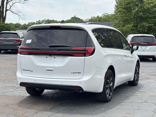 2027 Chrysler Pacifica Limited