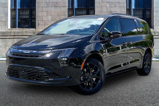 2027 Chrysler Pacifica PACIFICA LIMITED AWD