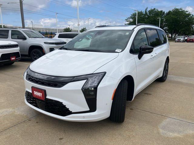 2027 Chrysler Pacifica PACIFICA LIMITED AWD