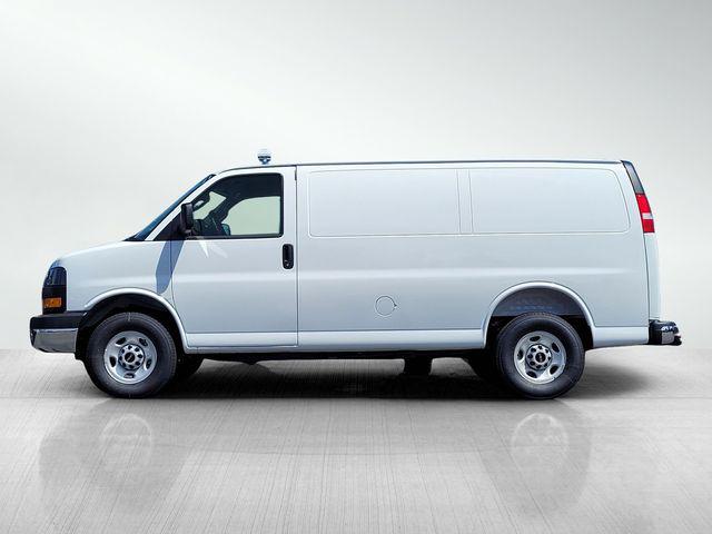 2026 GMC Savana Cargo 2500 Regular Wheelbase, Work Van, RWD