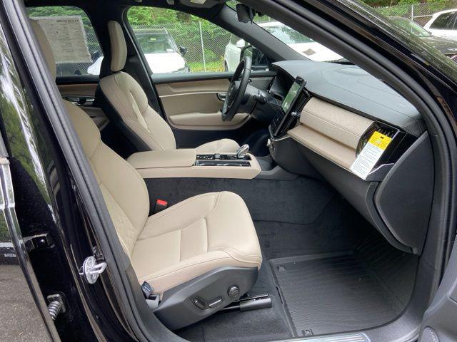 2026 Volvo XC90 Plus, B6 AWD Gas (mild hybrid), Gasoline, Bright, 6 Seats