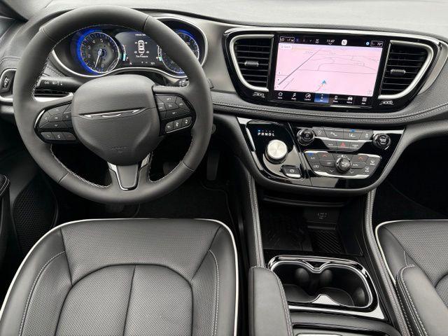 2027 Chrysler Pacifica PACIFICA LIMITED