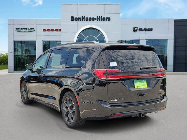 2027 Chrysler Pacifica PACIFICA LIMITED