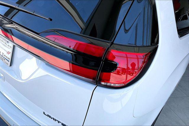 2027 Chrysler Pacifica Limited
