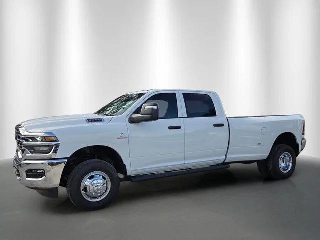 2026 RAM Ram 3500 RAM 3500 TRADESMAN CREW CAB 4X4 8 BOX