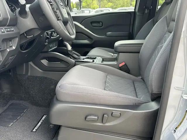 2026 Nissan Frontier Crew Cab Long Bed SV 4x4