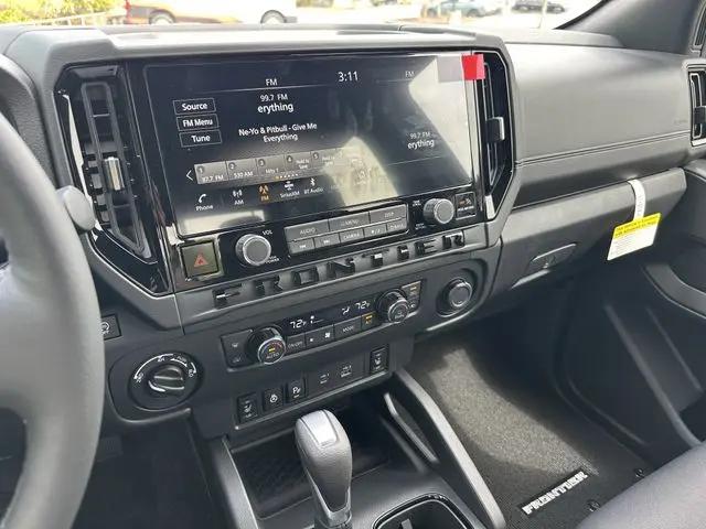 2026 Nissan Frontier Crew Cab Long Bed SV 4x4
