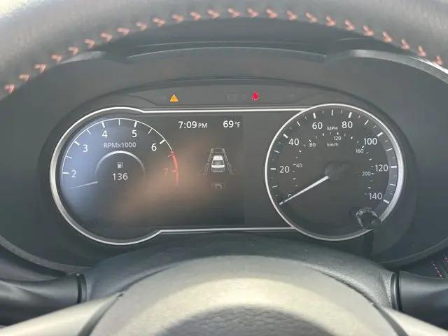 2025 Nissan Versa 1.6 SR