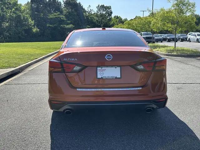 2021 Nissan Altima SR FWD