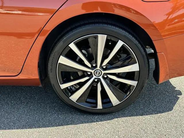 2021 Nissan Altima SR FWD