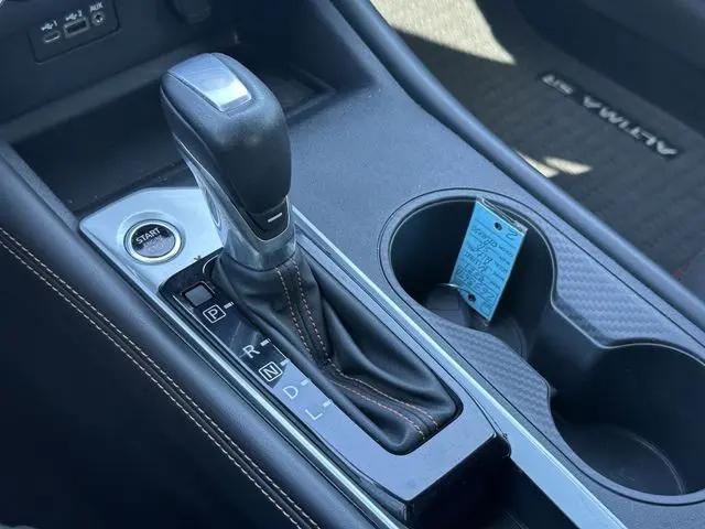 2021 Nissan Altima SR FWD