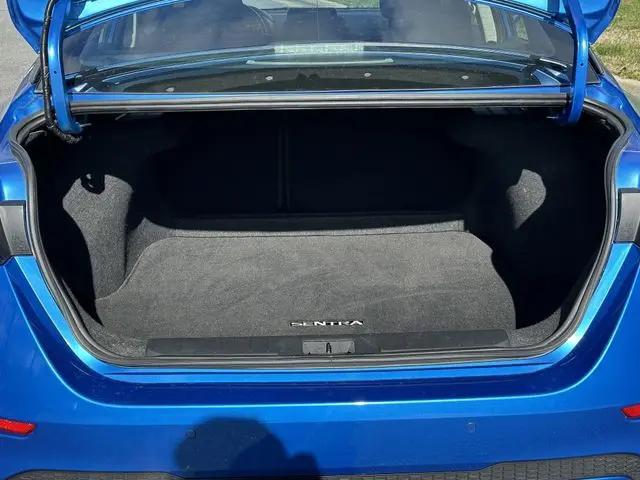 2023 Nissan Sentra SV Xtronic CVT