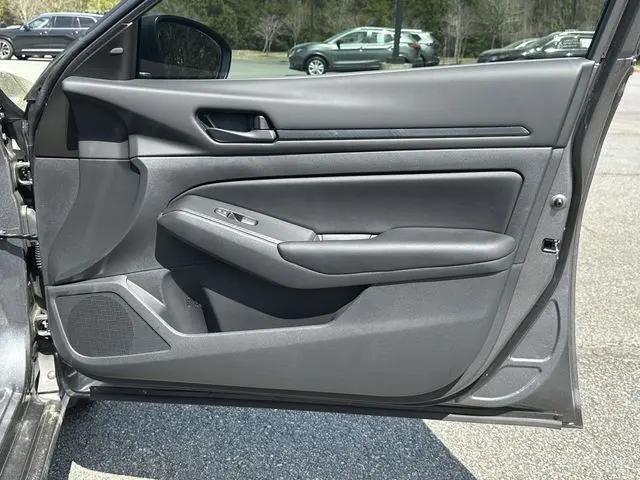 2025 Nissan Altima S FWD