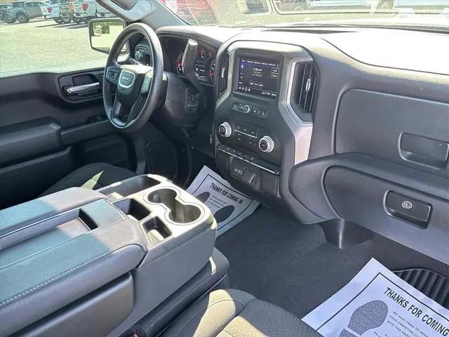 2025 GMC Sierra 1500 4WD Crew Cab Short Box Pro