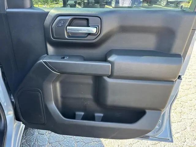 2025 GMC Sierra 1500 4WD Crew Cab Short Box Pro