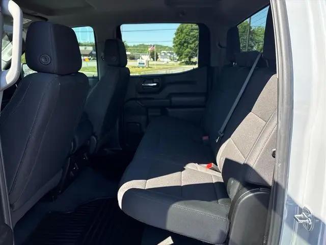 2025 GMC Sierra 1500 4WD Crew Cab Short Box Pro