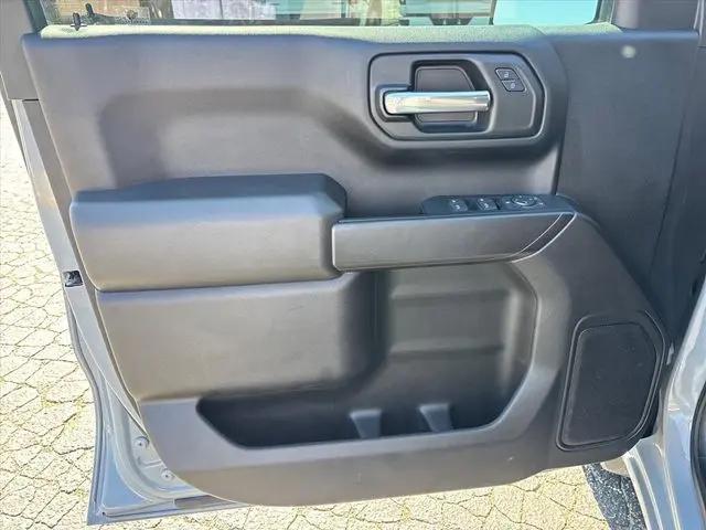 2025 GMC Sierra 1500 4WD Crew Cab Short Box Pro