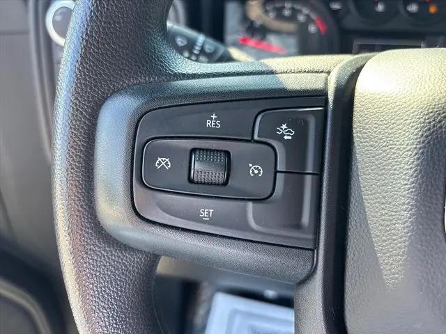 2025 GMC Sierra 1500 4WD Crew Cab Short Box Pro
