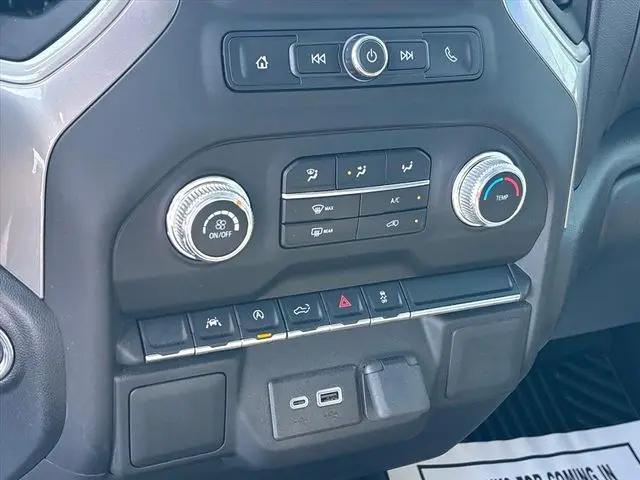 2025 GMC Sierra 1500 4WD Crew Cab Short Box Pro