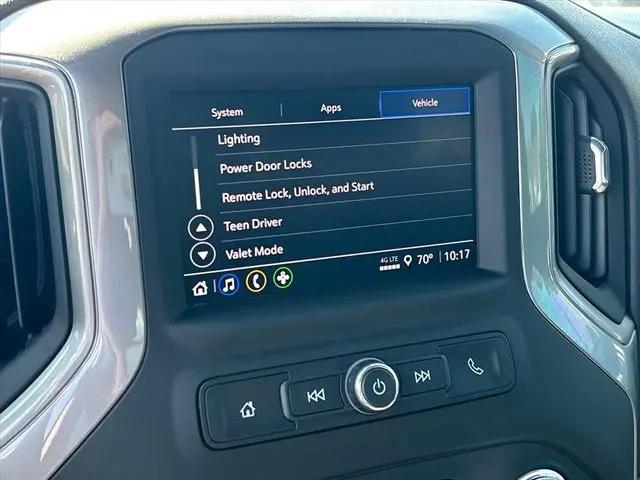 2025 GMC Sierra 1500 4WD Crew Cab Short Box Pro