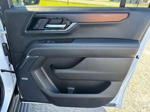 2026 GMC Yukon XL Denali 4WD