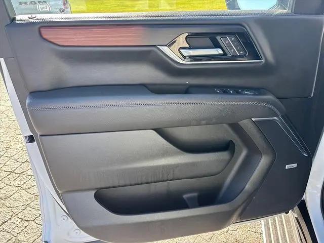 2026 GMC Yukon XL Denali 4WD