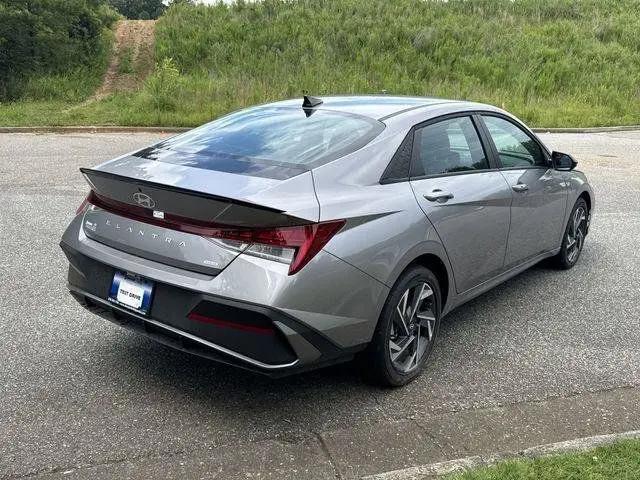 2025 Hyundai Elantra Hybrid SEL Sport