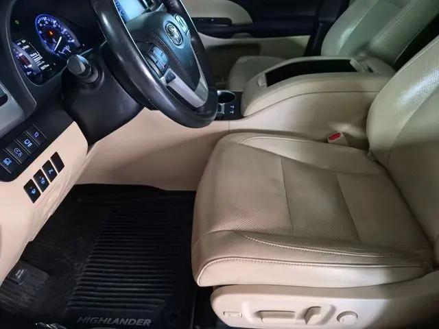 2018 Toyota Highlander Limited Platinum