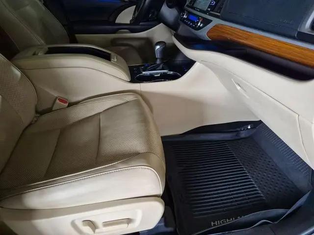 2018 Toyota Highlander Limited Platinum
