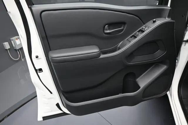 2026 Nissan Frontier Crew Cab SV 4x2