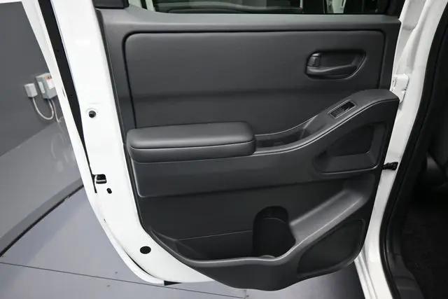 2026 Nissan Frontier Crew Cab SV 4x2