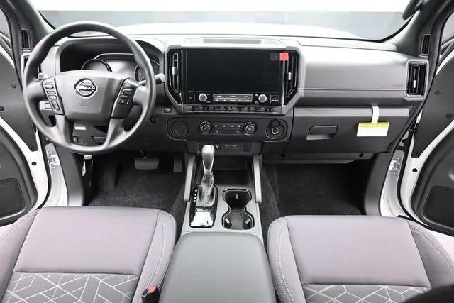 2026 Nissan Frontier Crew Cab SV 4x2