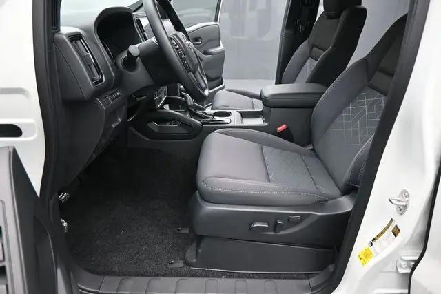 2026 Nissan Frontier Crew Cab SV 4x2